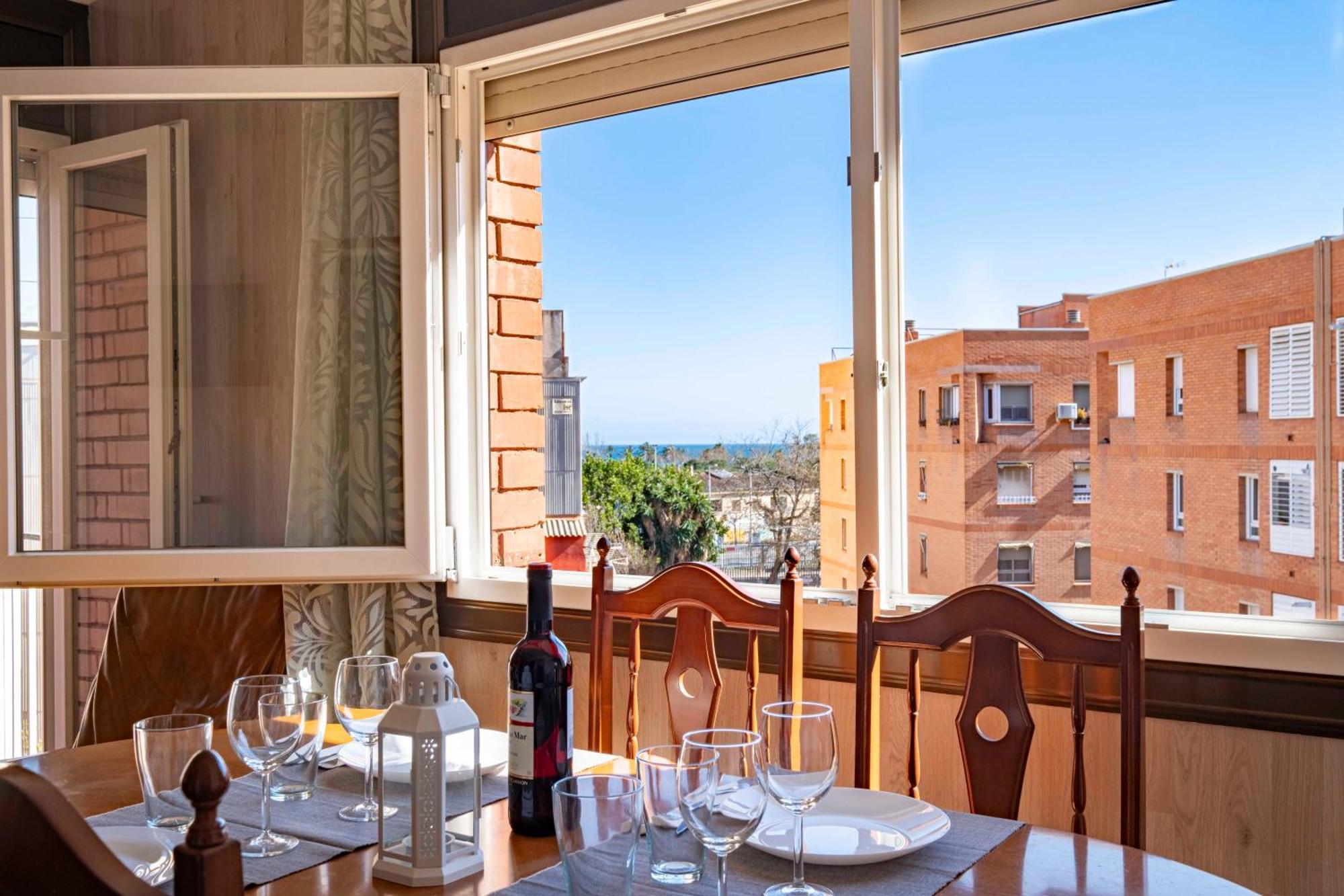 5 Min To The Sea And 15 Min To Barcelona Center Apartment Sant Adria de Besos Bagian luar foto