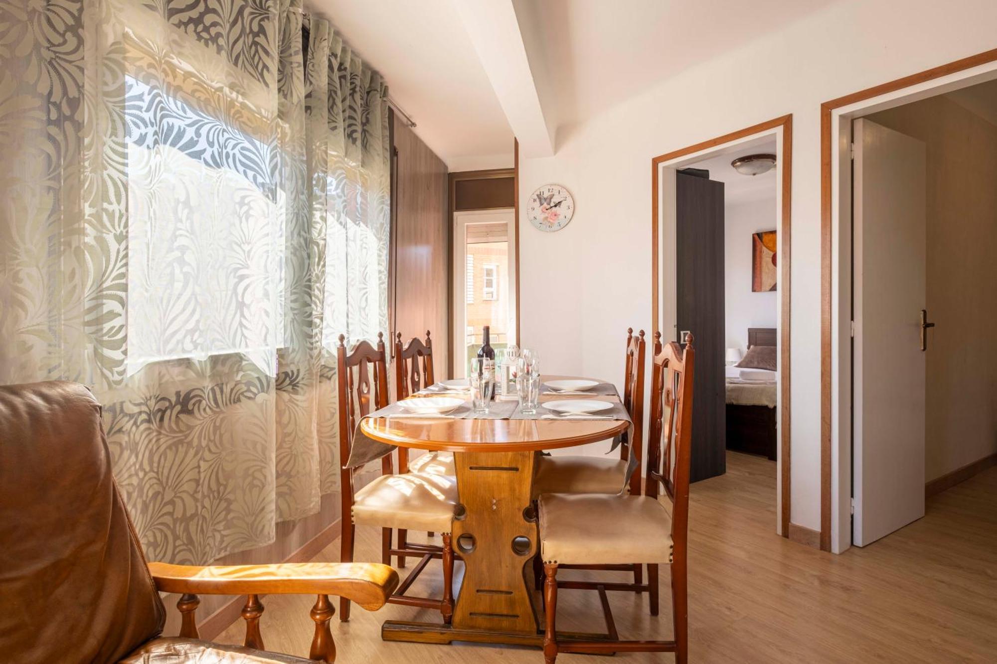 5 Min To The Sea And 15 Min To Barcelona Center Apartment Sant Adria de Besos Bagian luar foto