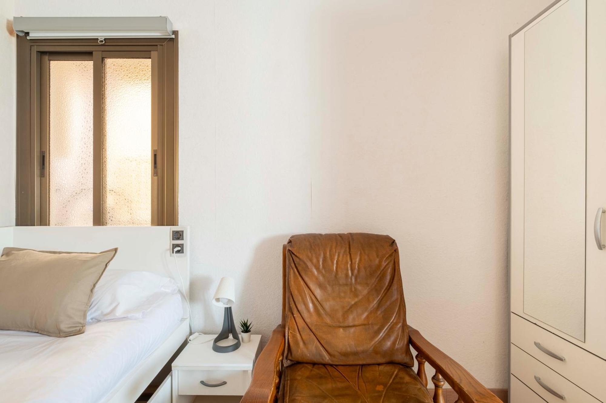 5 Min To The Sea And 15 Min To Barcelona Center Apartment Sant Adria de Besos Bagian luar foto