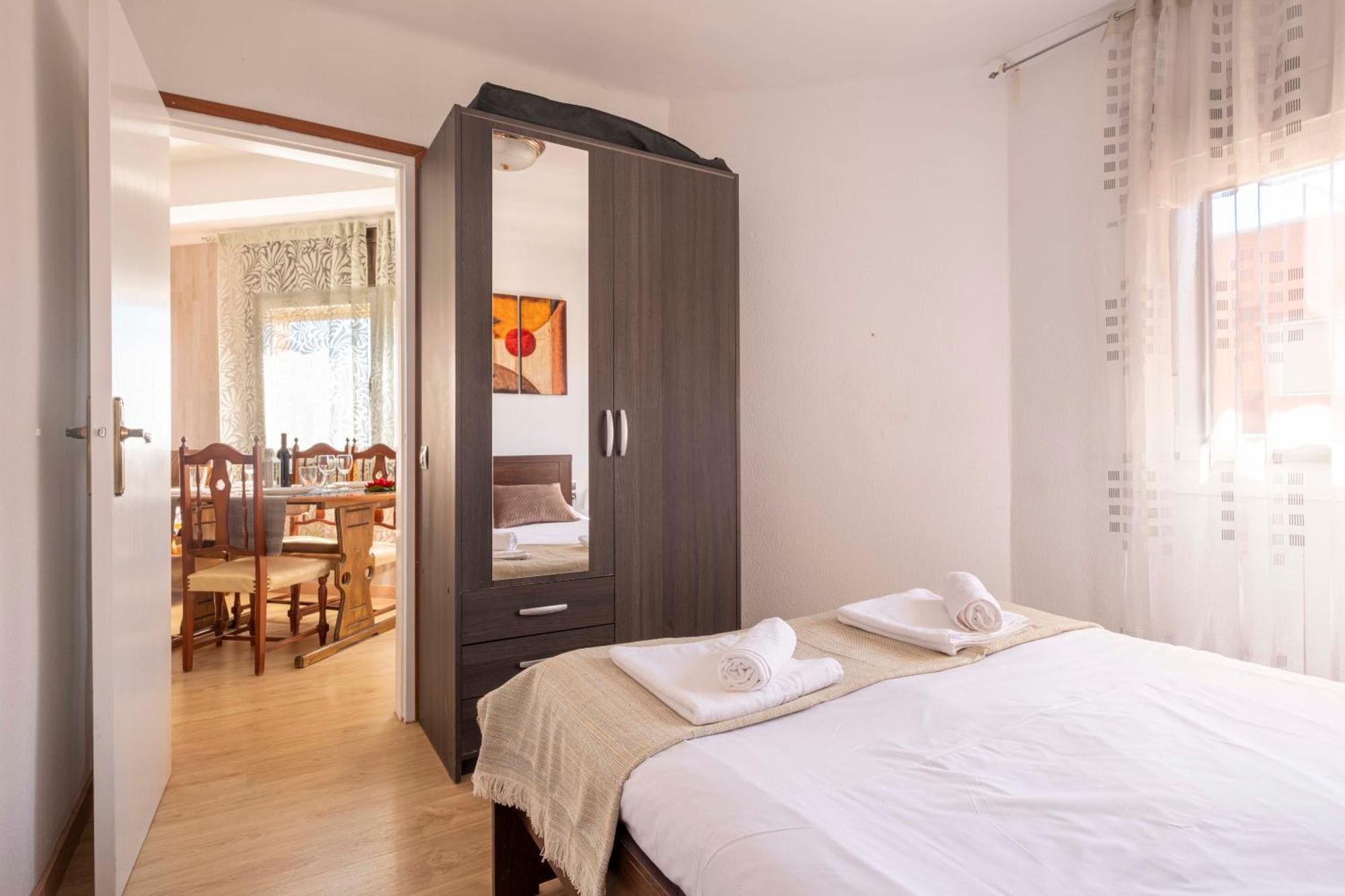 5 Min To The Sea And 15 Min To Barcelona Center Apartment Sant Adria de Besos Bagian luar foto