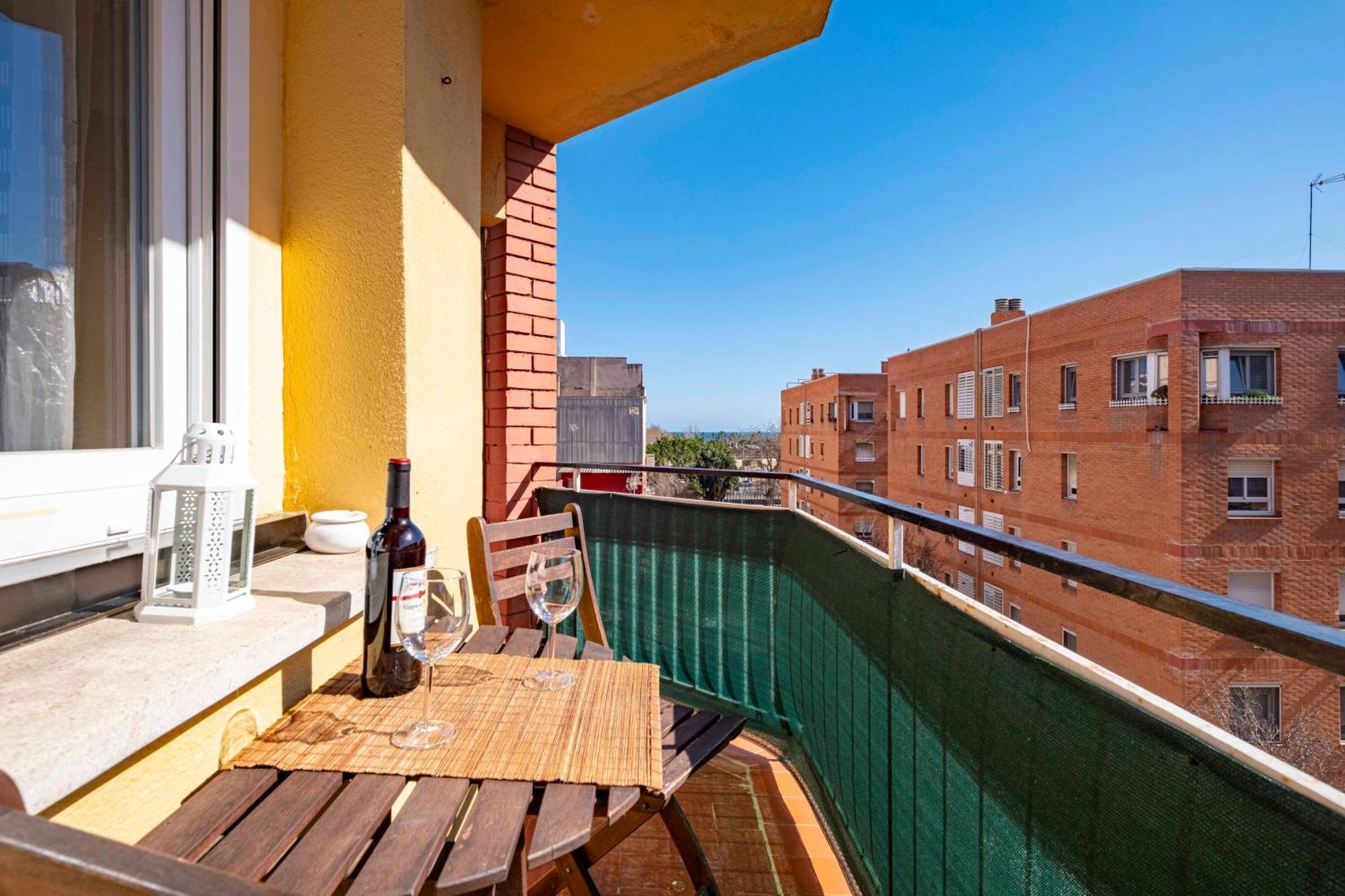 5 Min To The Sea And 15 Min To Barcelona Center Apartment Sant Adria de Besos Bagian luar foto