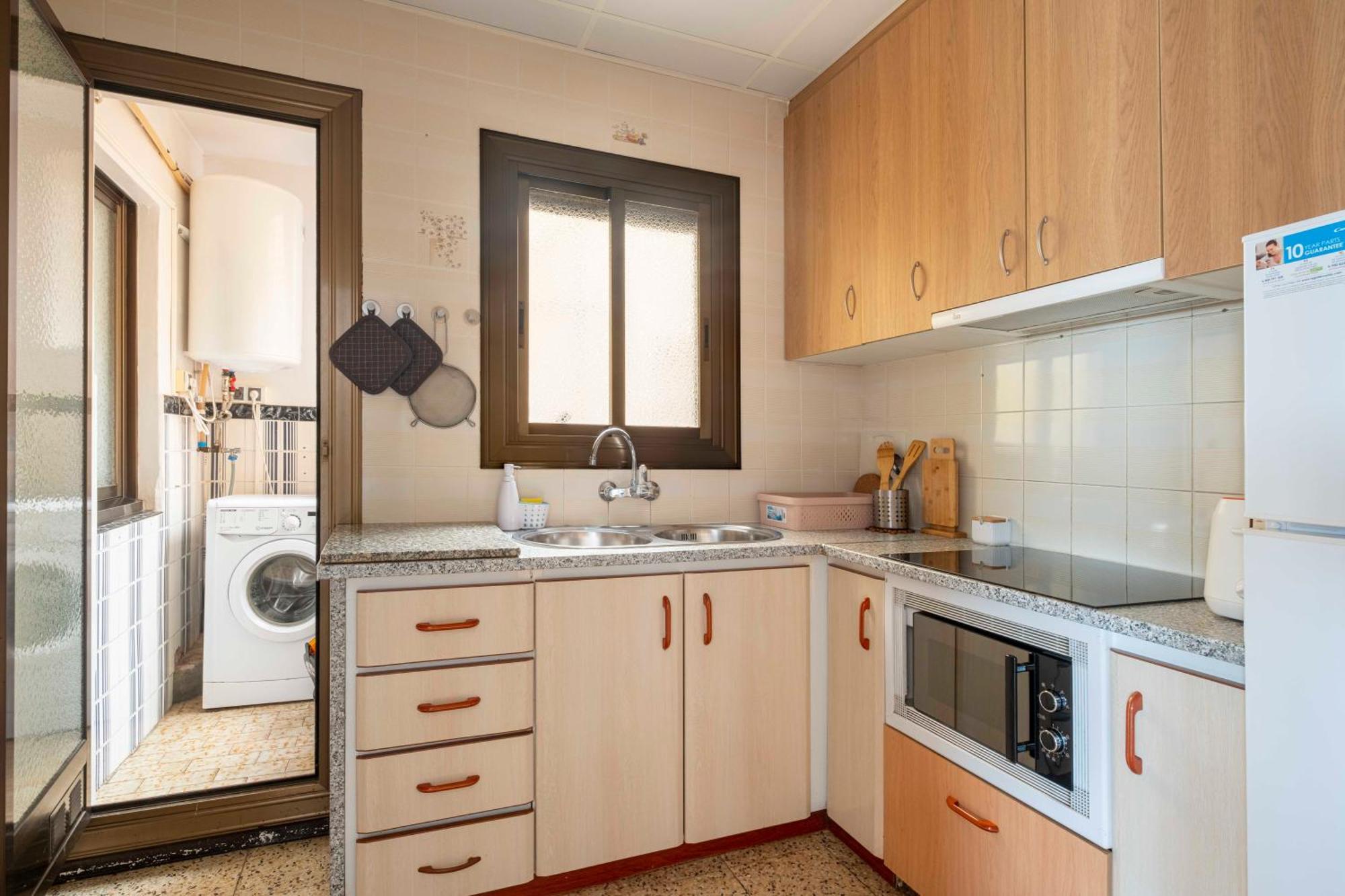 5 Min To The Sea And 15 Min To Barcelona Center Apartment Sant Adria de Besos Bagian luar foto