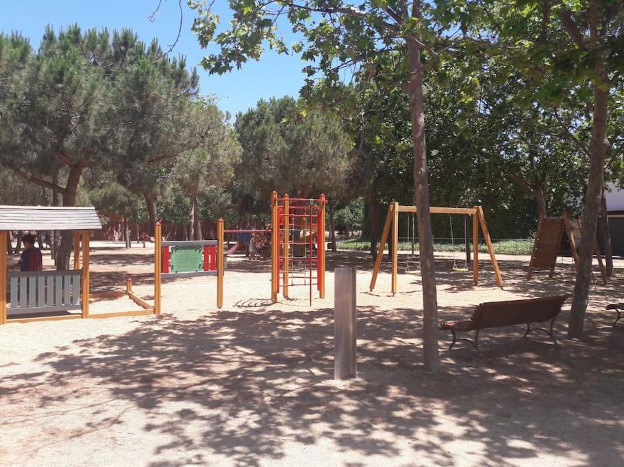 5 Min To The Sea And 15 Min To Barcelona Center Apartment Sant Adria de Besos Bagian luar foto